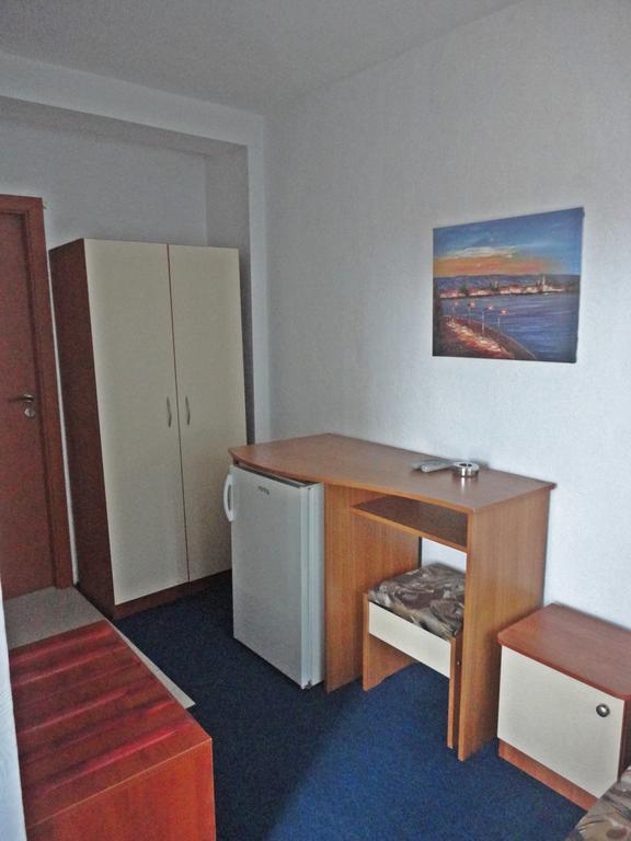 Guest Rooms Casa Luba Sveti Vlas Ruang foto