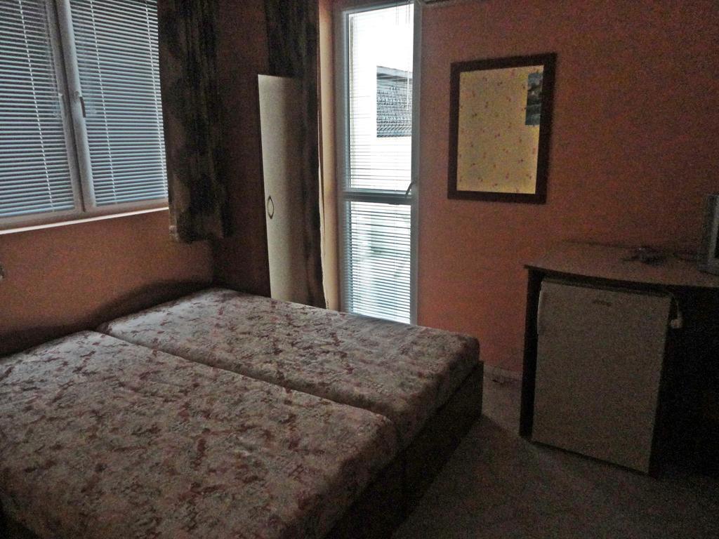 Guest Rooms Casa Luba Sveti Vlas Ruang foto