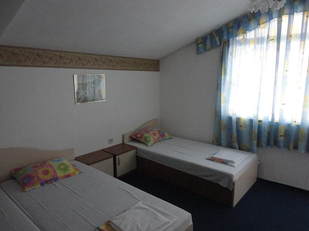 Guest Rooms Casa Luba Sveti Vlas Ruang foto